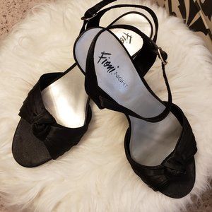 Fioni Night Women's Black Sandal Size 10M